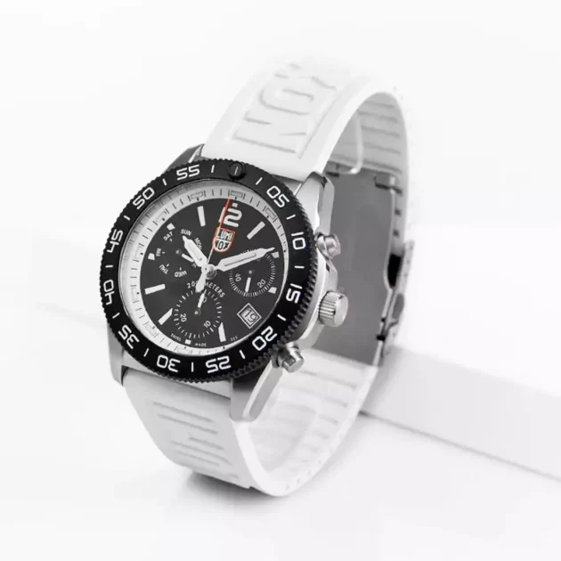 LUMINOX Pacific Diver Chrono 3140 Series White Rubber Strap XS.3141 - Image 3